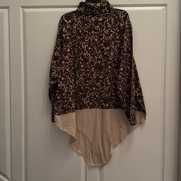NWT Isaac Mizrahi Live leopard print turtle neck bodysuit - Picture 5 of 10